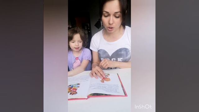 В рубрике #библиотекарьдома читаем с Лиззи "Русские сказки про зверей".
