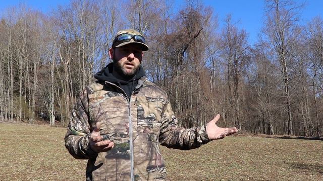 Frost Seed Clover Into Annual Food Plots! смотреть онлайн