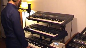 DX5 playing Telex "Discow Moscow"