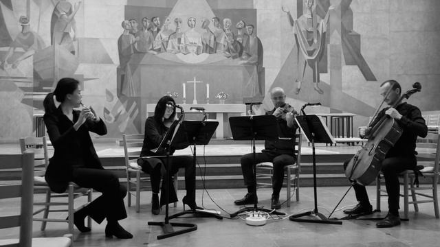 Mozart flute quartet in D major K.285 2nd movement смотреть онлайн