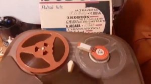 Подарили вот такой аппарат Комета МГ-201 1965 г. Играет запись с винила _Sopot. Polish hits_