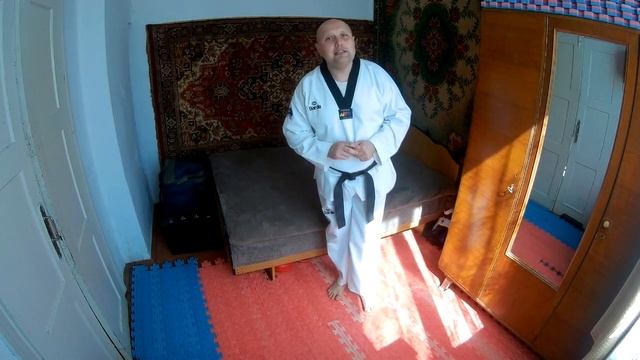 Дольо Чаги - круговой удар ногой сбоку. Техника выполнения. Онлайн тренировка Taekwondo WT . смотреть онлайн