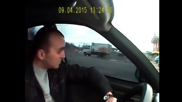 ГАИ ДПС 2015 ВИДЕО Водитель дал ГАИшнику за щеку YouTube смотреть онлайн