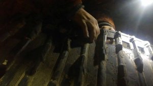 Замена скоб гусянки