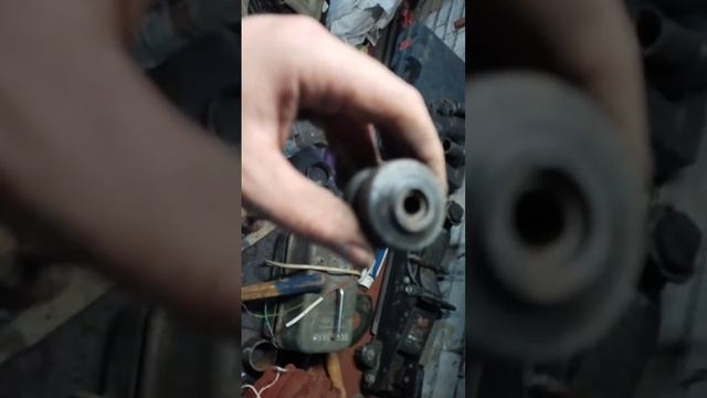 Что случилось с подушками от ВАЗ и защитным кожухом тормозов,после нескольких лет эксплуатации. смотреть онлайн