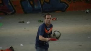 Невероятные трюки с мячом от Реми Гайяра