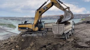 Caterpillar 390D Excavator Loading Arocs 4142 Trucks - Pyramis Ate (Operator Giorgos)