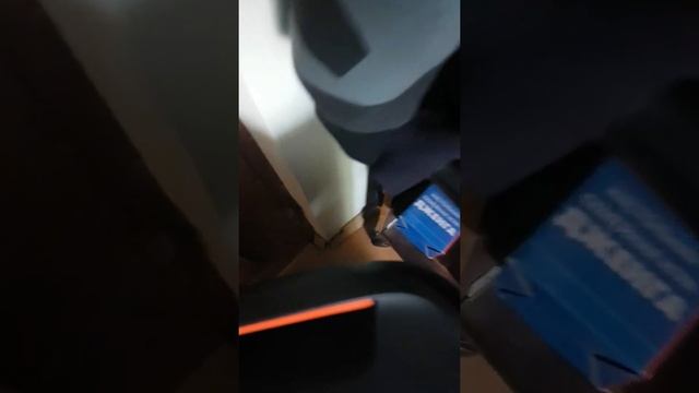 Jbl partybox 300 разрывает микрофон смотреть онлайн