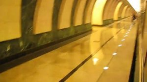 Метро Марьина Роща - поезд и станция