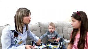 Дети НЕ ПОДЕЛИЛИ Гироскутер Андрюша ОТБИРАЕТ все ИГРУШКИ