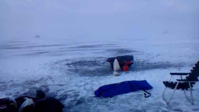 Зимняя рыбалка . Кама . смотреть онлайн