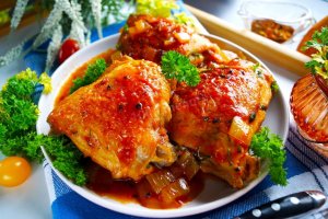 Вместо шашлыка, дедушка научил готовить нереально вкусные куриные бедра! Быстро и вкусно из курицы