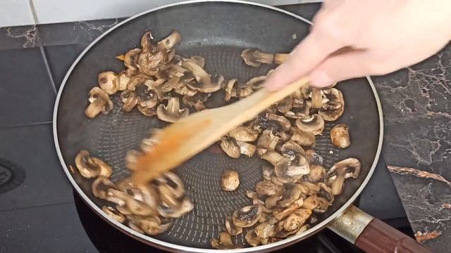 Как приготовить сливочный суп с грибами? Диетический рецепт [034] Подсчет калорий на 100 грамм смотреть онлайн