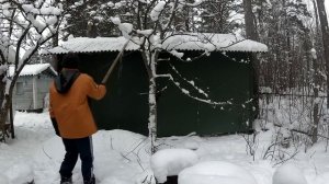 Лопата скребок для уборки снега с крыши своими руками