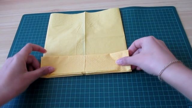 Как сложить салфетки? 4 СПОСОБА!! | 4 WAYS to fold napkins!! смотреть онлайн