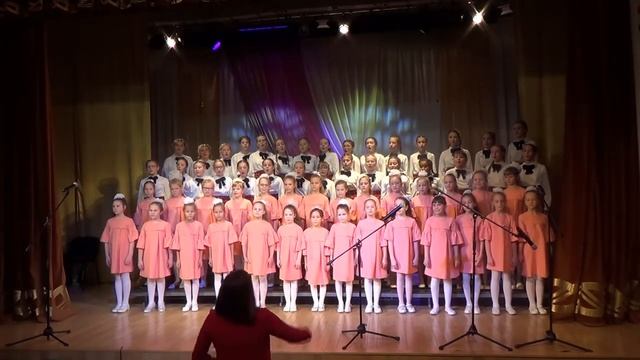 "Играет рояль" музыка Я.Дубравина, слова В.Суслова смотреть онлайн