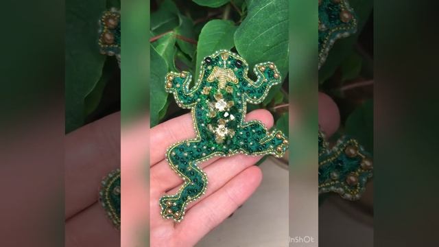 Брошь лягушка из бисера | Зеленая брошка вышитая ручная работа | brooch frog