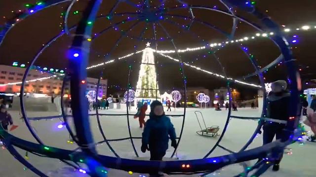 Прогулка по площади в Туймазы новый 2020 год