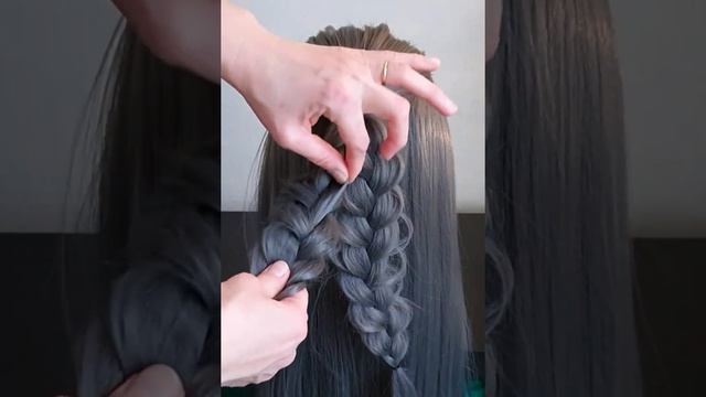 Прическа на средние, длинные волосы #shorts #hairstyle #прически