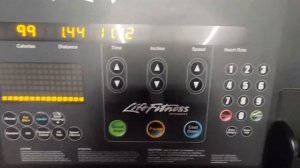 Как включить беговую дорожку в зале. Беговая дорожка Life Fitness CLST Integrity