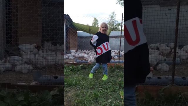 Веселый ролик про звездных курочек😆