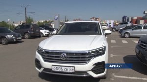 В Барнауле в автоцентре АЕМ представили автомобиль нового поколения — Фольксваген Туарег