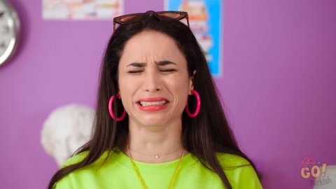 TitleAKILLI KIZLAR İÇİN ZEKİCE GİYİM TÜYOLARI || 123 GO! Kolay Kendin Yap Fikirleri