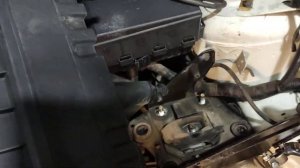 FORD TRANSIT CONNECT замена опоры крепления   КПП , (резиновой подушки )