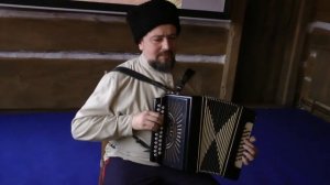 Виталий Драчёв исполняет песни донских казаков под гармонь