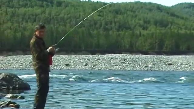 Секретная блесна. Поклевка с первого заброса смотреть онлайн