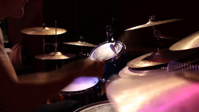 Spectrum - Drum and Bass cover (Richard Rayner, Chris Gilbertson) смотреть онлайн