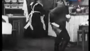 1908. Усердный денщик