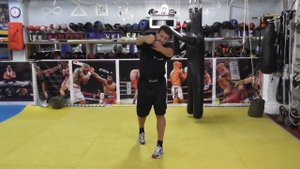 Виды боковых ударов рукой в боксе.