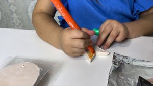 Делаем магниты из гипса с героями "ТРИ КОТА". Лепим магниты и раскрашиваем красками!