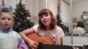 В пещере ослик кушает овес...