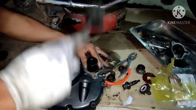 เปลี่ยนซีนปั๊มน้ำ โซนิค 125 Honda Sonic 125 смотреть онлайн