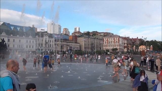 СУХОЙ ФОНТАН НА ЦЕНТРАЛЬНОЙ ПЛОЩАДИ ВЛАДИВОСТОКА / Dry Fountain Vladivostok