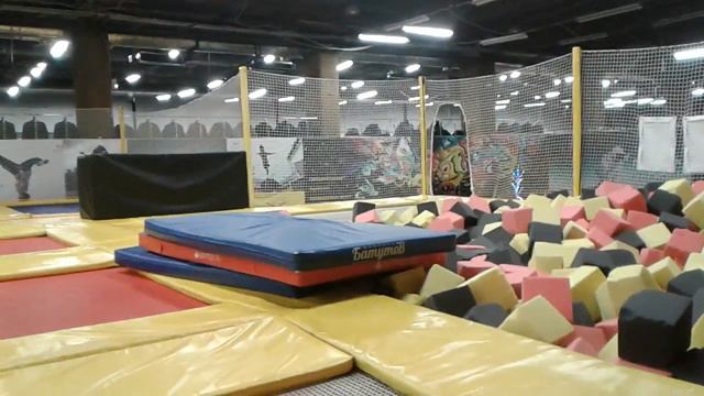 Я прыгаю через 3 мата смотреть онлайн