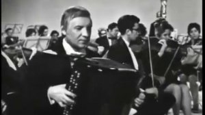 Играет Юрий Казаков
