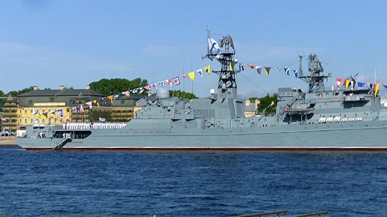 Санкт-Петербург - в волнительном предвкушении Главного военно-морского парада ко Дню ВМФ