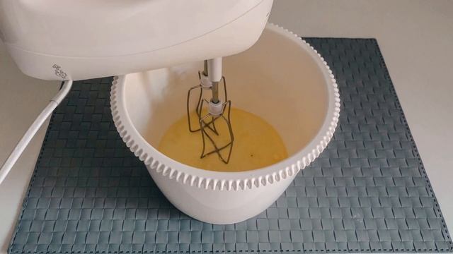 БИСКВИТНЫЙ ТОРТ С БЕЗЕ.