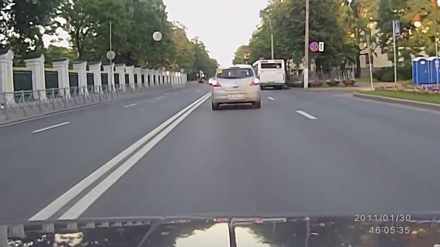 Видеорегистратор ParkCity DVR HD 530 День смотреть онлайн