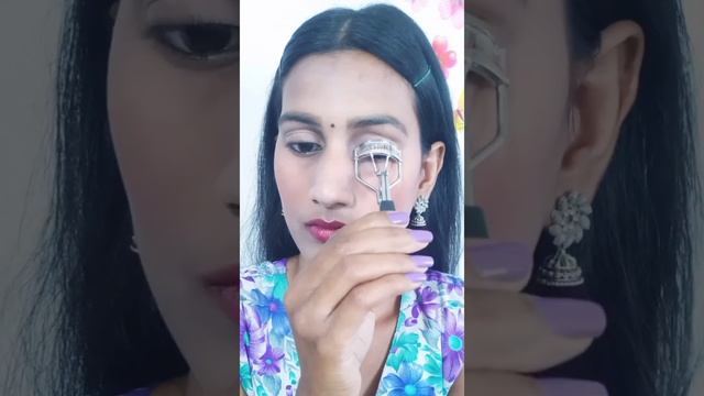 How To Use Eyelash Curler For Beginners #shorts #YTshorts #youtubeshorts