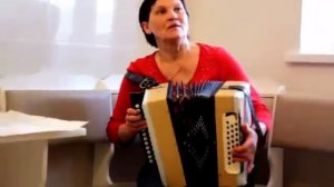 Русские частушки в исполнении замечательно гармонистки