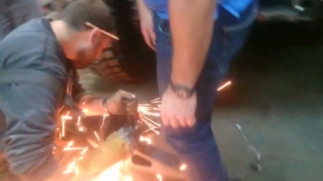 ZUMBALACAZAN 4X4 ESPAÑA, 2 CURRAN Y 5 MIRAN, JAJJJAAJAAJA, OFF ROAD GO PREPARED NISSAN PATROL RD28T смотреть онлайн