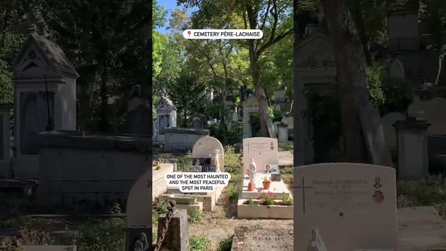 1/50 Free Things to Do in Paris - Père Lachaise Cemetery