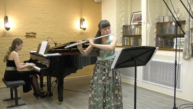 И. С. Бах Соната ми минор 3-4 чч. Исп. Анна Дрожникова 12 лет (флейта), Евгения Кудоя (фортепиано) смотреть онлайн