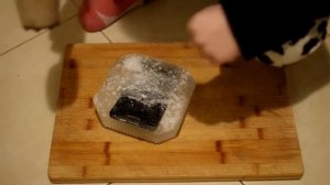 Что будет, если заморозить телефон в морозилке? Тест от Тимофея.