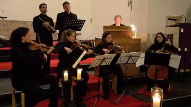 Antonio Vivaldi Concerto in C for 2 Trumpets, Strings and Continuo 1. Satz Allegro смотреть онлайн