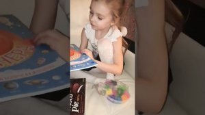 Даниэлла! Получила приз ? за танец!! Зонтиками в больнице!!